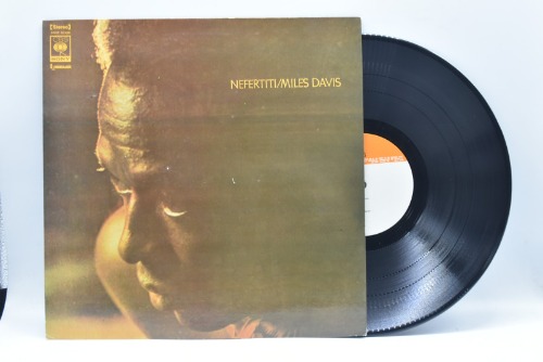 Miles Davis[마일즈 데이비스]- Nefertiti - 중고 수입 오리지널 아날로그 LP