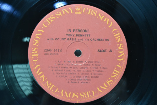 Tony Bennett With Count Basie And His Orchestra [토니 베넷, 카운트 베이시] - In Person! - 중고 수입 오리지널 아날로그 LP