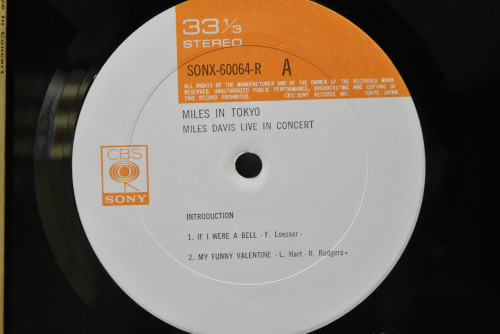 Miles Davis [마일스 데이비스] ‎- Miles In Tokyo (Miles Davis Live In Concert) - 중고 수입 오리지널 아날로그 LP