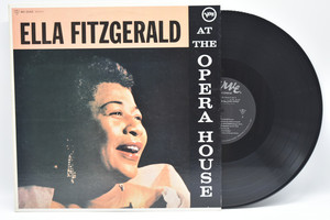 Ella Fitzgerald[엘라 피츠제랄드]-At the Opera House 중고 수입 오리지널 아날로그 LP