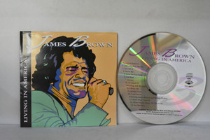 JAMES BROWN-LIVIG IN AMERICA(제임스 브라운-리빙 인 아메리카)(CD0024) 수입 중고 CD