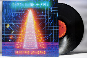 Earth, Wind &amp; Fire [어스 윈드 앤 파이어] - Electric Universe ㅡ 중고 수입 오리지널 아날로그 LP