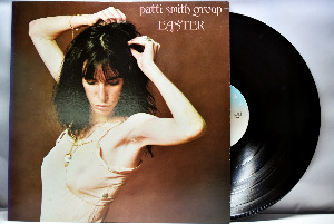 Patti Smith Group [패티 스미스] ‎– Easter ㅡ 중고 수입 오리지널 아날로그 LP
