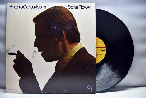 Antonio Carlos Jobim [안토니오 카를로스 조빔] - Stone Flower (USA Pressing) - 중고 수입 오리지널 아날로그 LP