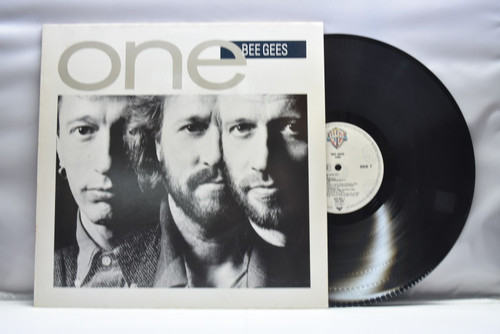 Bee Gees[비지스]-oneㅡ중고 수입 오리지널 아날로그 LP