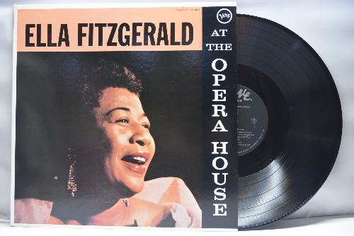 Ella Fitzgerald [엘라 피츠제랄드] - At the Opera House - 중고 수입 오리지널 아날로그 LP