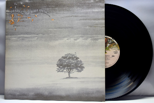 Genesis ‎[제네시스] – Wind &amp; Wuthering ㅡ 중고 수입 오리지널 아날로그 LP