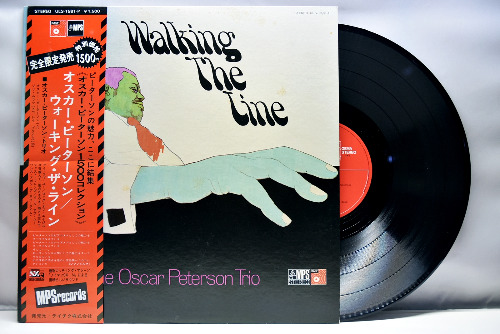 Oscar Peterson trio [오스카 피터슨] - Walking The Line - 중고 수입 오리지널 아날로그 LP