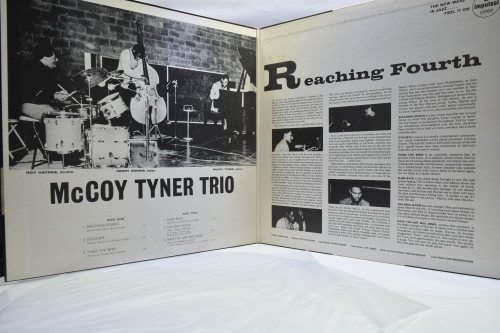 McCoy Tyner Trio With Roy Haynes And Henry Grimes [맥코이 타이너] ‎- Reaching Fourth - 중고 수입 오리지널 아날로그 LP