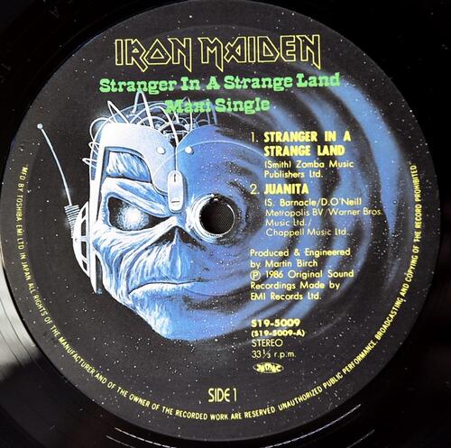 Iron Maiden [아이언 메이든] – Stranger In A Strange Land ㅡ 중고 수입 오리지널 아날로그 LP