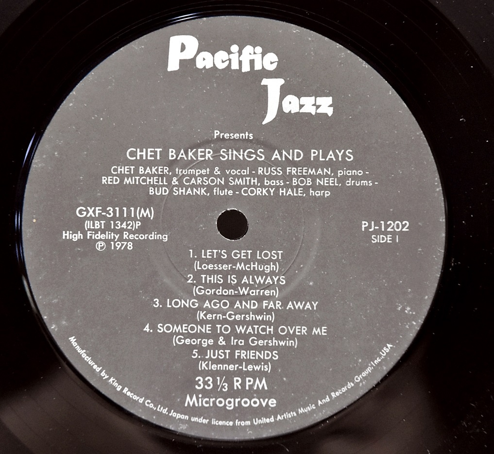 Chet Baker [쳇 베이커] - Chet Baker Sings And Plays With Bud Shank, Russ Freeman And Strings - 중고 수입 오리지널 아날로그 LP