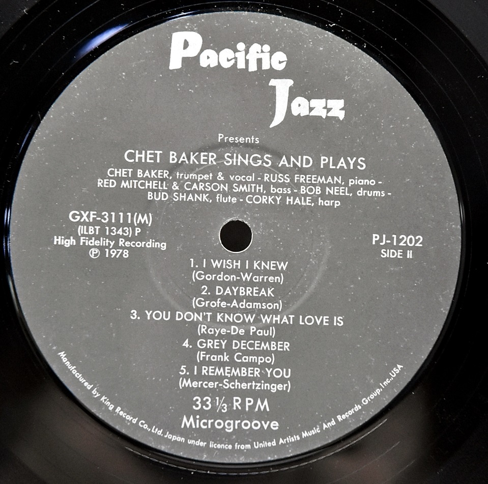 Chet Baker [쳇 베이커] - Chet Baker Sings And Plays With Bud Shank, Russ Freeman And Strings - 중고 수입 오리지널 아날로그 LP