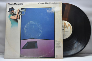 Chuck Mangione[척 맨지오니] - Chase The Clouds Away ㅡ 중고 수입 오리지널 아날로그 LP