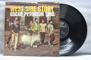 Oscar Peterson Trio [오스카 피터슨] - West Side Story ㅡ 중고 수입 오리지널 아날로그 LP