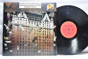 The Miles Davis Sextet [마일스 데이비스] ‎- Jazz At The Plaza Vol. 1 - 중고 수입 오리지널 아날로그 LP