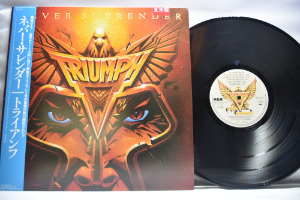 Triumph [트라이엄프] - Never Surrender ㅡ 중고 수입 오리지널 아날로그 LP