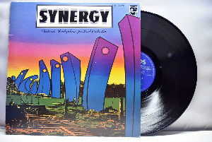 Synergy [시너지] - Electronic Realizations For Rock Orchestra ㅡ 중고 수입 오리지널 아날로그 LP